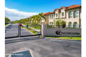 2240 Enjoya Lane, Melbourne