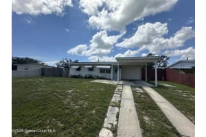 2033 Robinhood Drive, Melbourne
