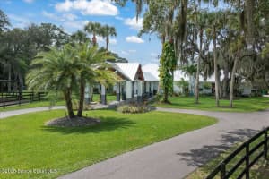 5685 Lake Washington Road, Melbourne