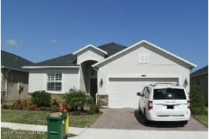 6049 Van Ness Drive, Melbourne