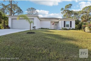 982 Pyracantha Street Nw, Palm Bay