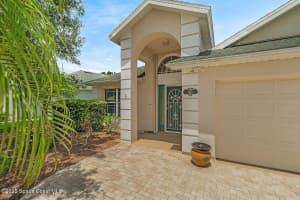 871 Misty Creek Drive, Melbourne