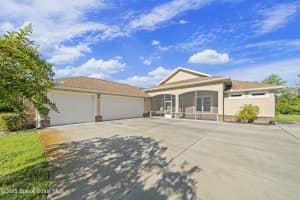 1560 Silk Oak Avenue, Titusville 1560 Silk Oak Avenue, Titusville