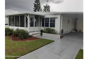 922 Barefoot Boulevard, Sebastian