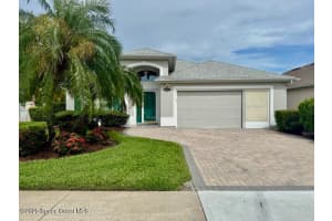 681 Misty Creek Drive, Melbourne