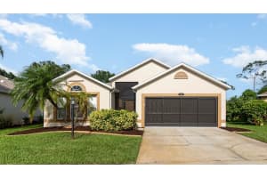 1736 Vista Lake Circle, Melbourne