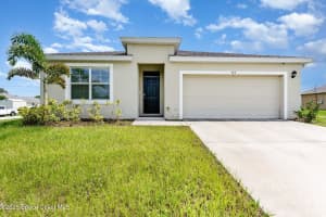318 Hammock Road Se, Palm Bay