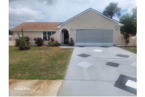 1303 Cherry Hills Road Ne, Palm Bay