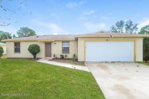 962 Serenade Street Nw, Palm Bay