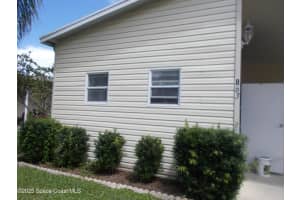 863 Tamarind Circle, Micco