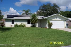 726 Diplomat Avenue Se, Palm Bay