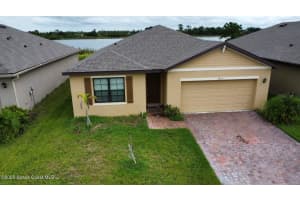 2073 Farmhouse Road Se, Palm Bay