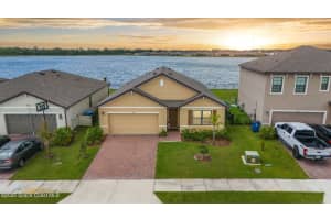 1954 Farmhouse Road Se, Palm Bay