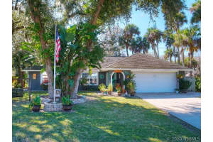 106 Prestwick Circle, Vero Beach
