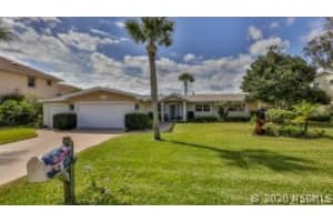 2679 Avalonia Drive, Melbourne