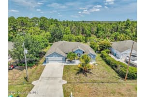 6107 Nw Gause Avenue, Port St. Lucie
