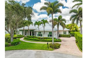 409 S Palm Island Circle, Indian River Shores