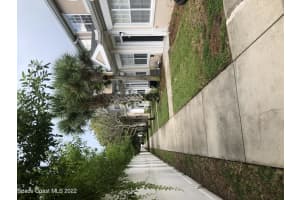 105 Turpial Way, 104, Melbourne 105 Turpial Way, 104, Melbourne