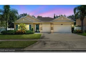 638 L M Davey Lane, Titusville