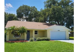 6115 Trieda Drive, Melbourne