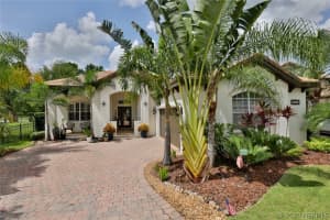 3685 Grand Meadows Boulevard, Melbourne 3685 Grand Meadows Boulevard, Melbourne