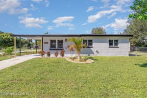 4226 Sherwood Boulevard, Melbourne