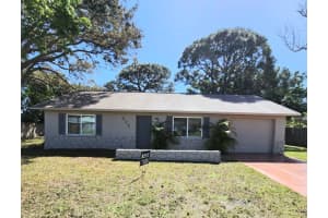 635 Parkside Avenue, Merritt Island