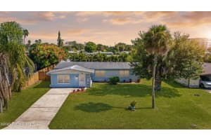 818 Hampton Way N, Merritt Island
