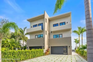 1807, 1809 Riverview Drive, Melbourne 1807, 1809 Riverview Drive, Melbourne