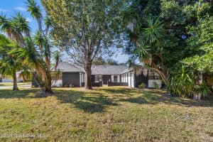 1007 Pineapple Avenue Ne, Palm Bay