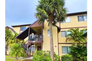 7820 Shadowood Drive 312, Melbourne