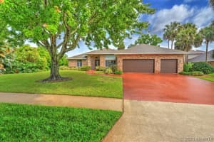 4118 Twin Oaks Boulevard, Melbourne 4118 Twin Oaks Boulevard, Melbourne