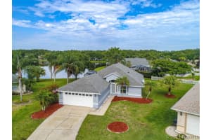 1735 Bluebird Court, Melbourne