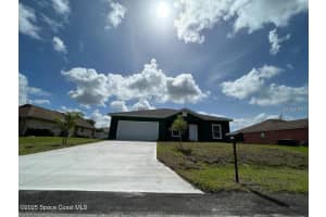 407 Treemont Avenue Sw, Palm Bay
