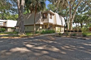 1885 Ficus Point Drive, Melbourne 1885 Ficus Point Drive, Melbourne