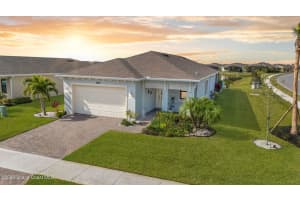 9704 Alister Drive, Melbourne