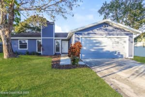 977 Beacon Street Nw, Palm Bay