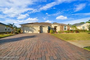 467 Easton Forest Circle Se, Palm Bay