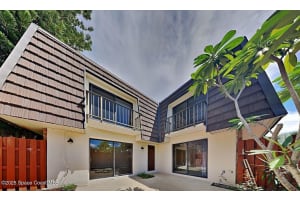 2313 Vista Oaks Circle Ne, Palm Bay