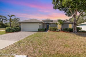 691 Belvedere Road Nw, Palm Bay