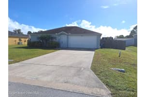 880 Brickell Street Se, Palm Bay