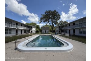 1440 Parkway Drive 11a, Melbourne