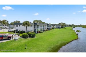 2800 Indian River Boulevard 1, Vero Beach