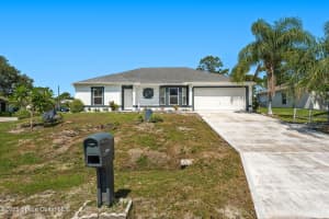 398 Taunton Road Sw, Palm Bay
