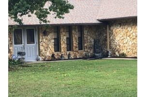 810 Ridge Lake Drive, Melbourne