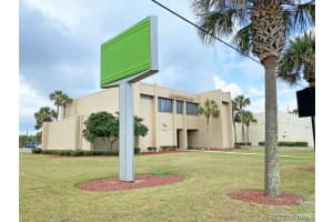 905 Maplewood Court, Melbourne