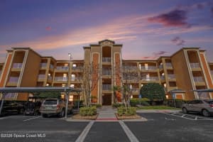 6848 Toland Drive 402, Melbourne