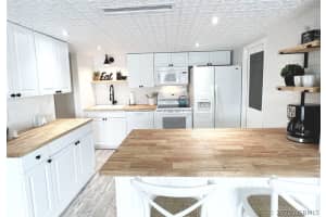 1670 S Park Avenue, Titusville