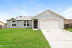 1792 Parrsboro Street Nw, Palm Bay