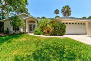 1406 Ballinton Drive, Melbourne